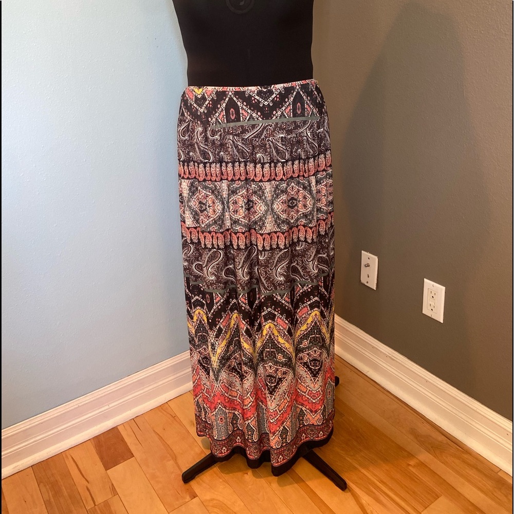 Women’s Skirt